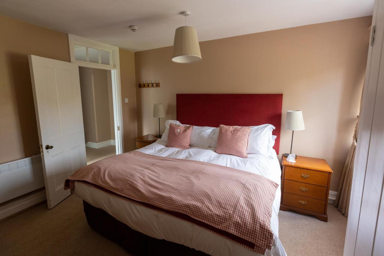 Prested Hall Hotel 3*