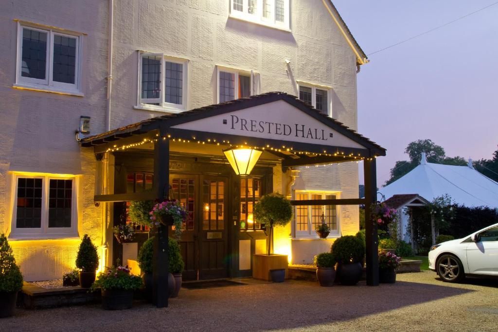 Prested Hall Hotel 3*